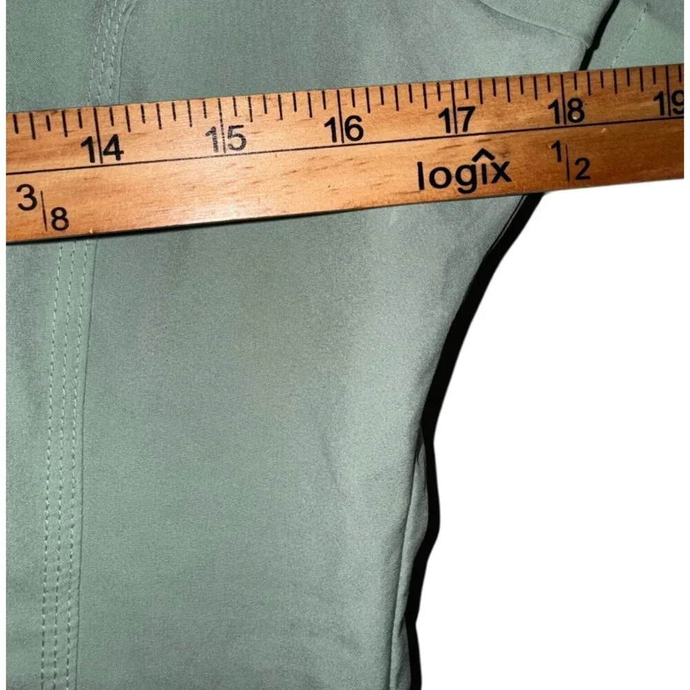 Green Scrub Top With Pockets M/M 90% Polyester 10% Spandex Knit Fabric - Picture 7 of 8